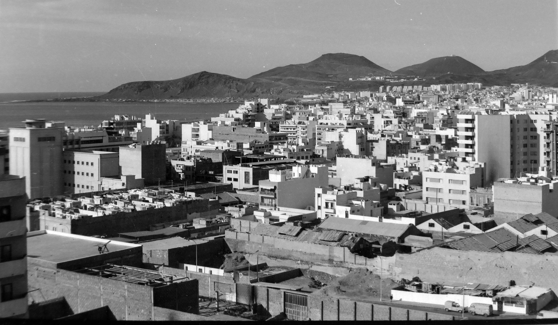 Azoteas de las 40 Casas y almacenes.